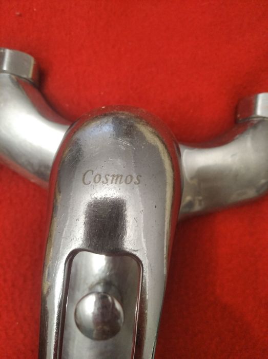 Смеситель для ванны.