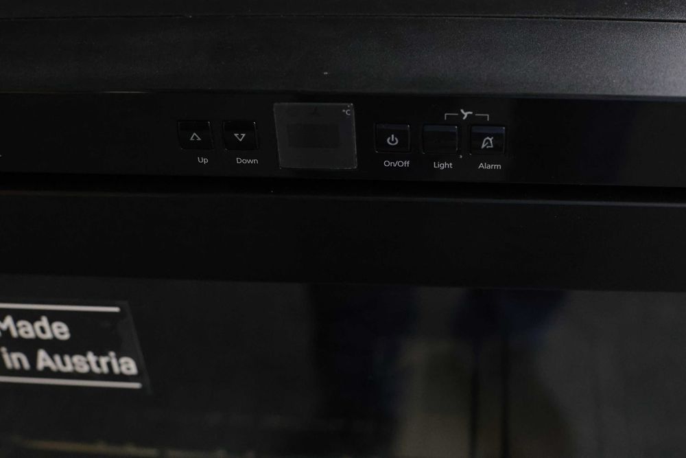 Chłodziarka do wina Liebherr WKb 1812 Ekspozycja/nieużywana/wyprzedaż