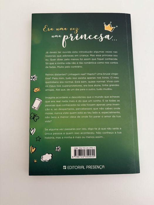 Livro A Princesa Adormecida - Paula Pimenta