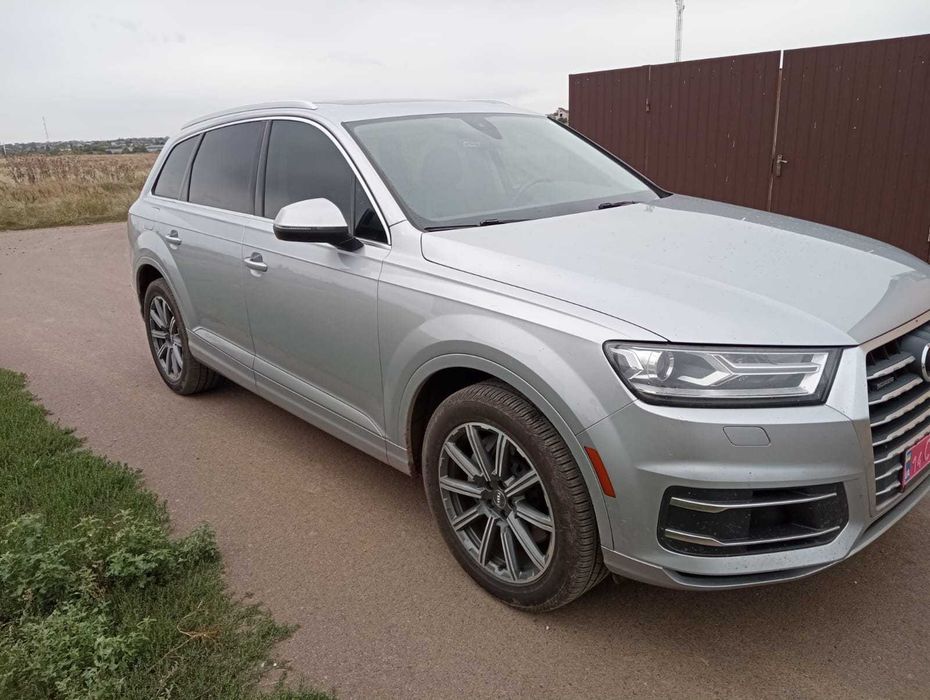 Продам позашляховик Audi Q7