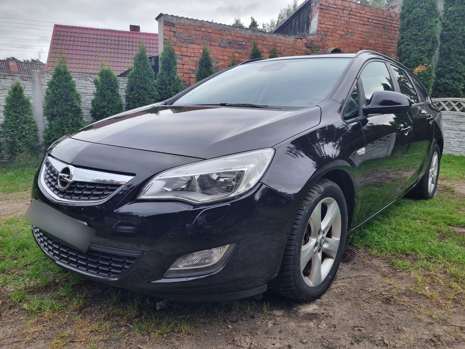 Opel Astra Opel Astra sports Tourer 2010 r bezwypadkowy