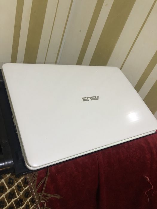 Продам ноутбудк