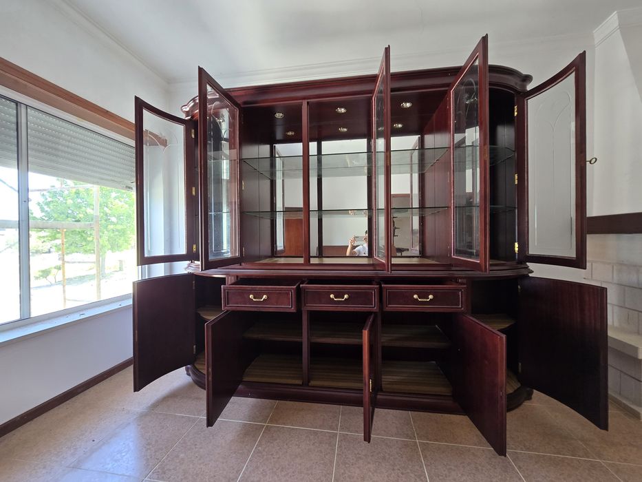 Louceiro com iluminação