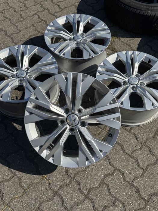 Диски R17 17 5 112 Volkswagen Passat Alltrack 3G B7 B8 Пассат Тігуан Tiguan Touran Sharan Фольксваген