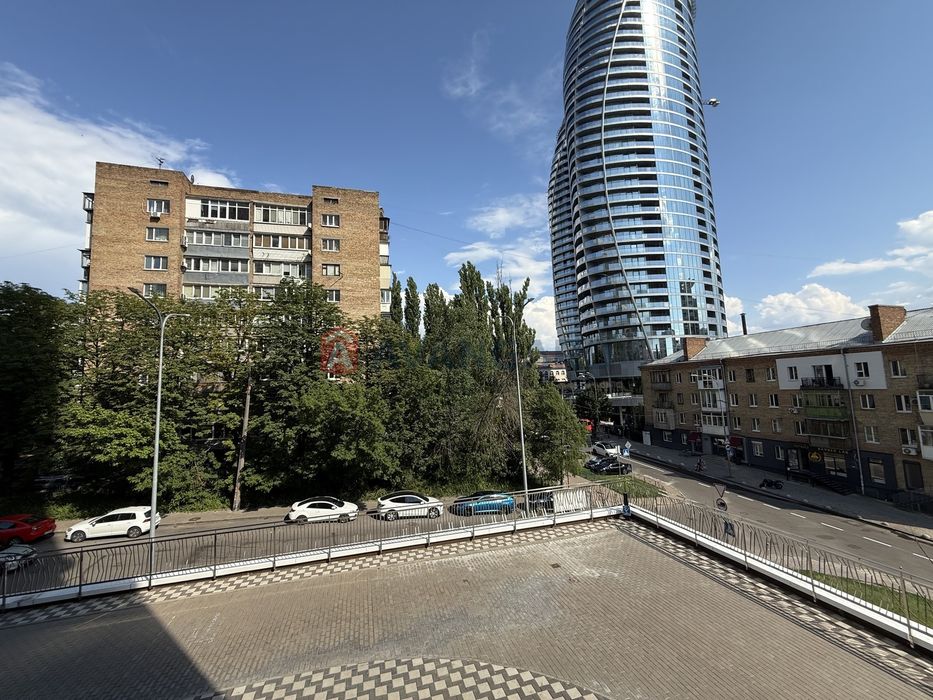 Продаж 3 кімнатної квартири, ЖК вул. Іоанна Павла ІІ 11, Печерськ