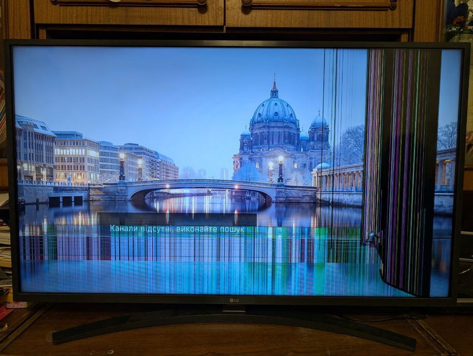 Телевізр LG 43UN