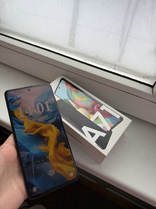 Samsung Galaxy A71.  6/128