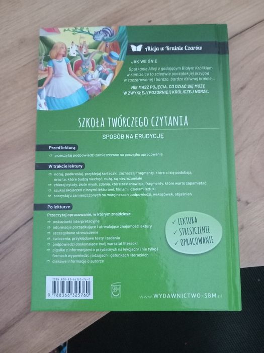 Książka " Alicja w Krainie Czarów"