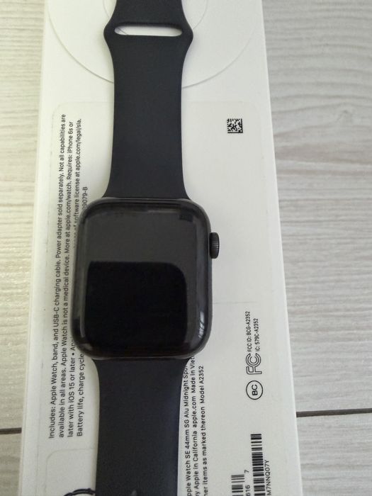 Apple Watch SE 44