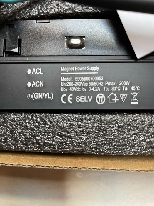 Szynoprzewód MultiLine podtynkowy OXYLED  z zasilaczem 3 sztuki