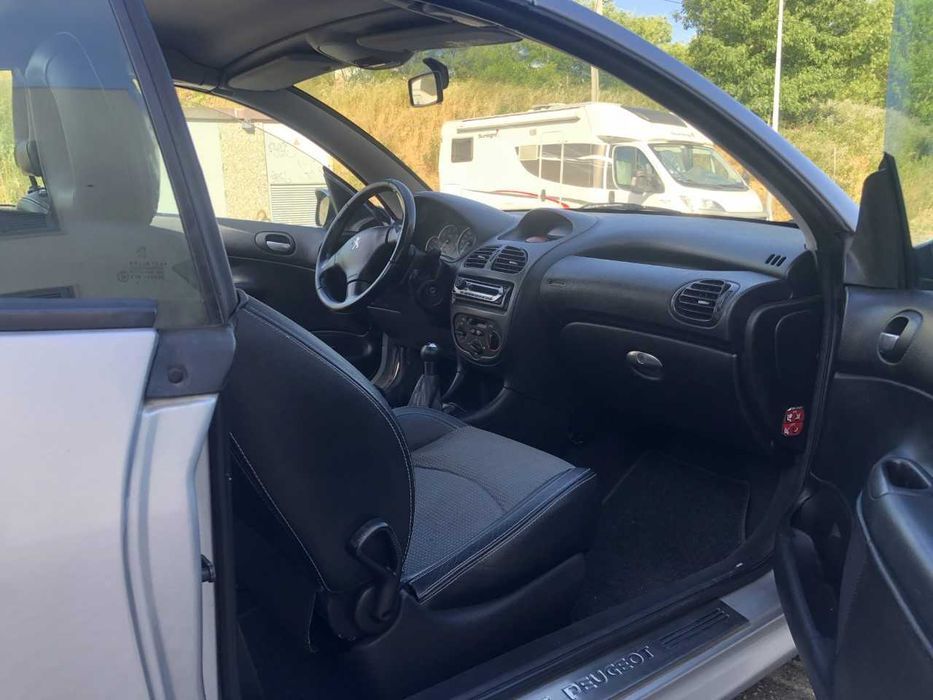 Peugeot 206cc 2004