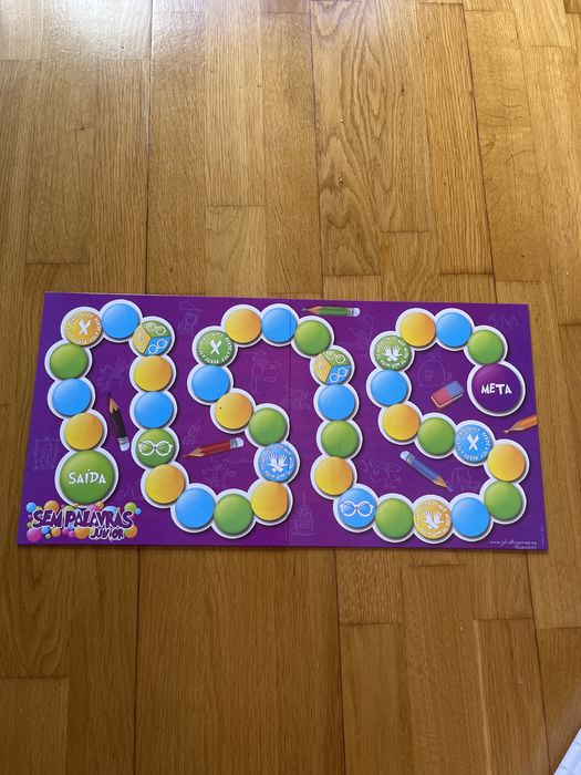 Jogo de tabuleiro - Sem palavras Junior