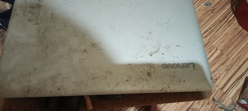 Sprzedam laptopa bez ladowarki