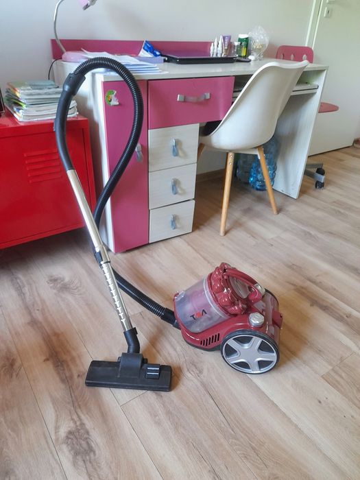 Odkurzacz bezworkowy TAIA 3l