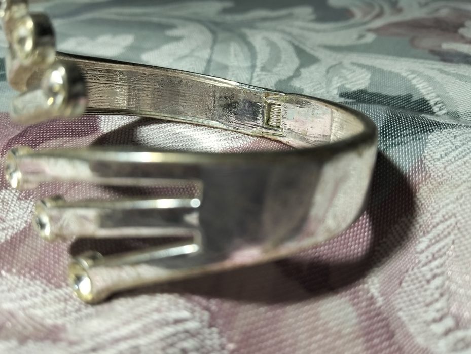 Pulseira metálica grossa