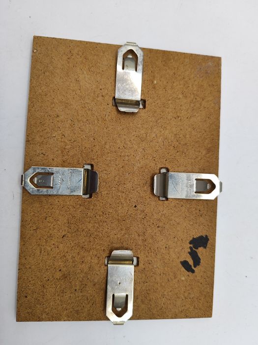 Znaczki pocztowe fińskie w ramie psy pies filatelistyka