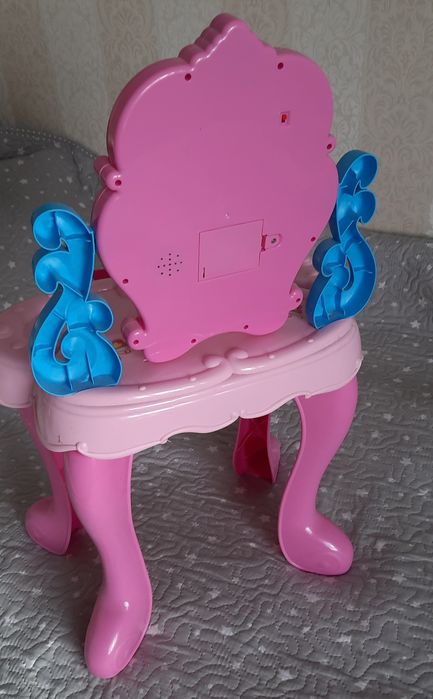 Туалетний столик дитячий