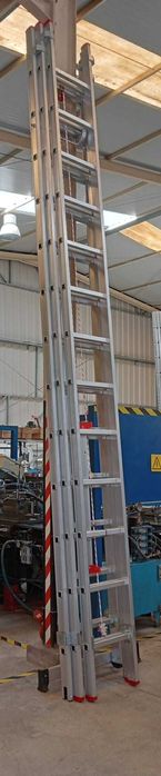 Escada Tripla 4m (10m Úteis) c/ Corda Degrau Quadrado Nova - Fábrica