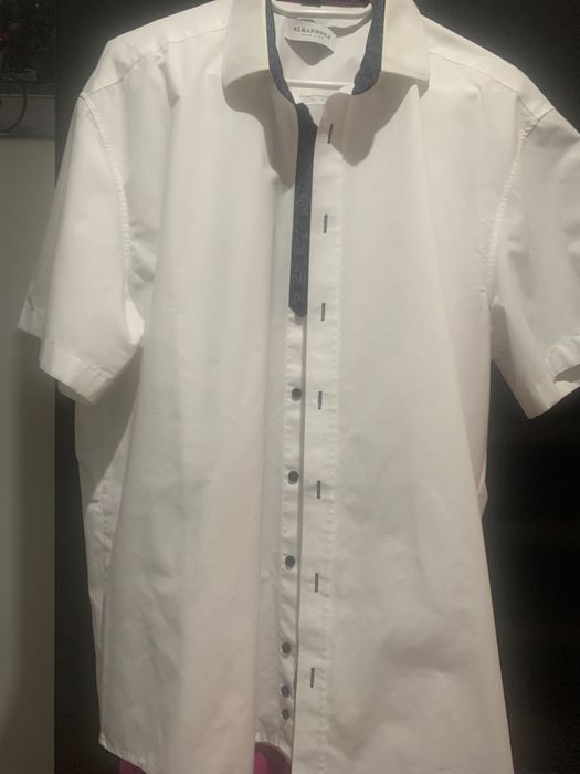 Biała koszula męska