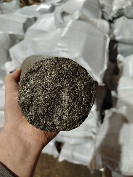 Торфобрикет, паливні брикети з соняшнику.