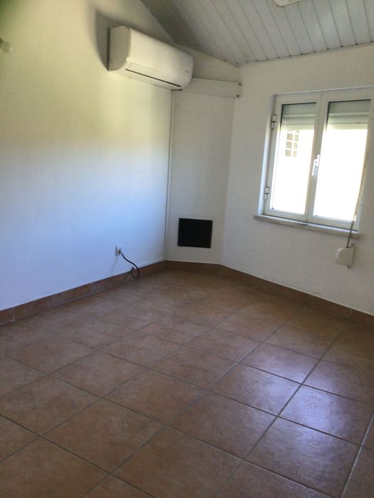 moradia em banda T2 a venda em Paul Covilhã