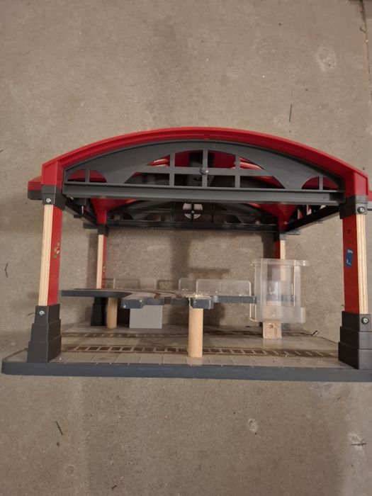 Dworzec kolejowy Brio