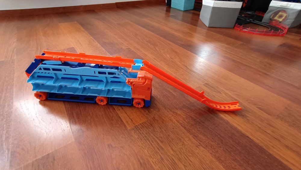 Hot Wheels City, Transporter - epicki zjazd 2w1, pojazd
