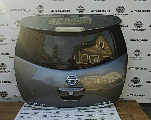 Кришка багажника Nissan Leaf 2010-2024 / Ниссан Лиф 2010-2024