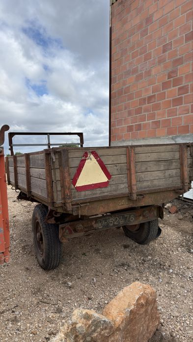 Reboque galucho tri basculante 3 ton