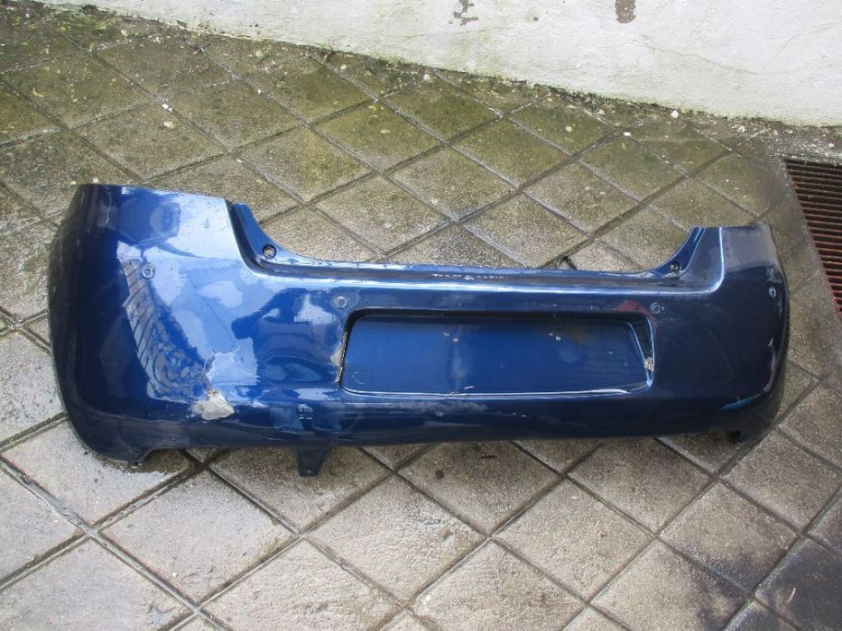 Para Choques Tras Toyota Yaris com sensores 2005 a 2010