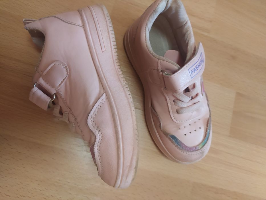 Buty 26 dziewczęce