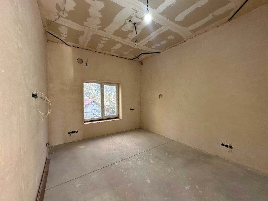 Продаж дуплексу з великою ділянкою 5,5 соток