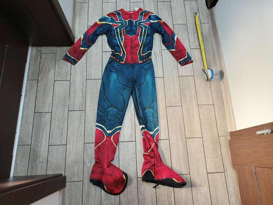 Strój Spiderman-a Spiderman Marvel Avengers roz. 6-8 lat (116-128 cm)