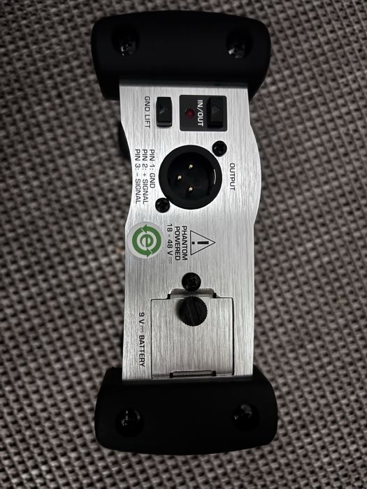 DI box activa Behringer *nova*