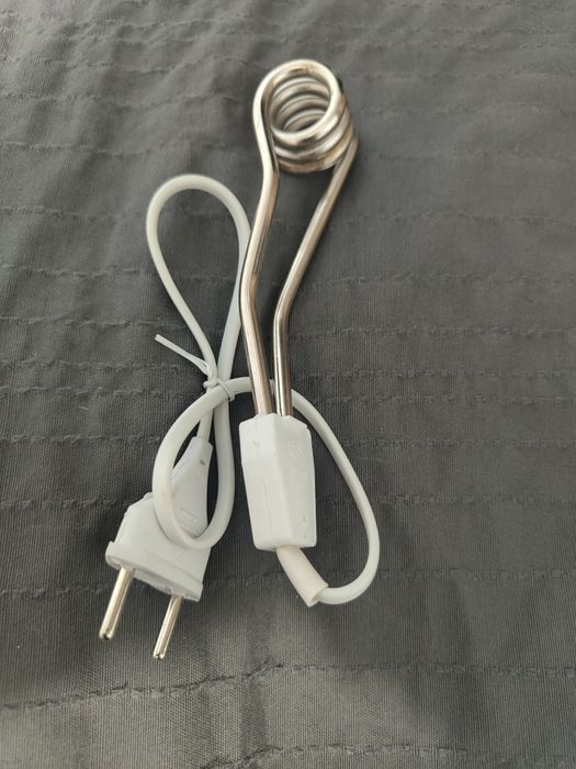 Grzałka nurkowa elektryczna turystyczna do grzania podgrzewania wody