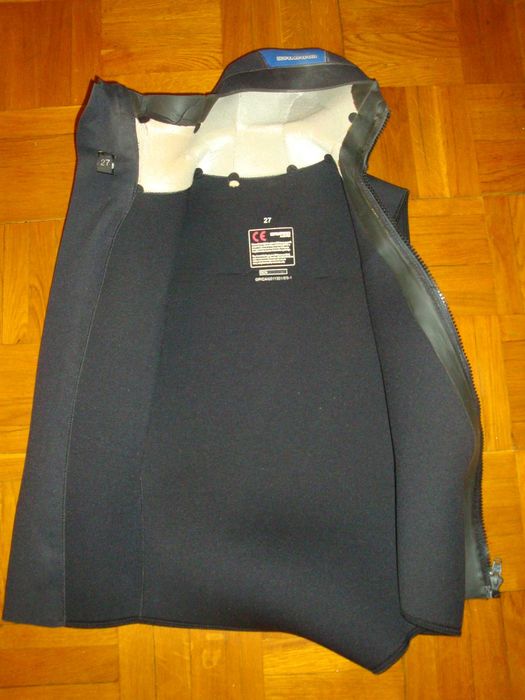 Гидрокостюм CAMARO  , размер 50-52 ( M-L ), толщина 7+5 mm