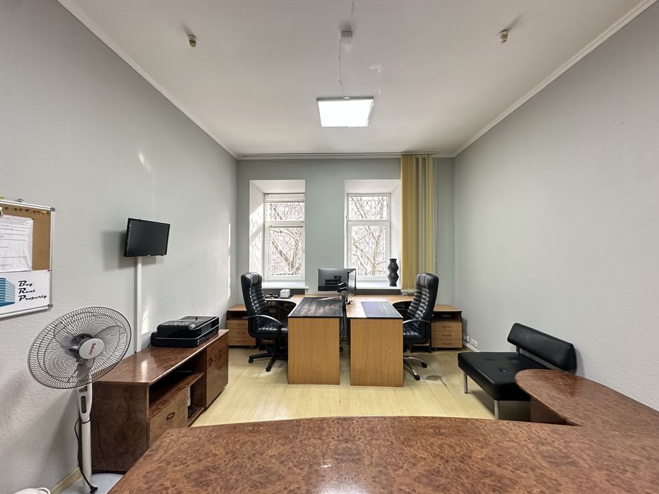 Без %! Оренда офісу з меблями в центрі, вул. Костельна (70 кв.м.)
