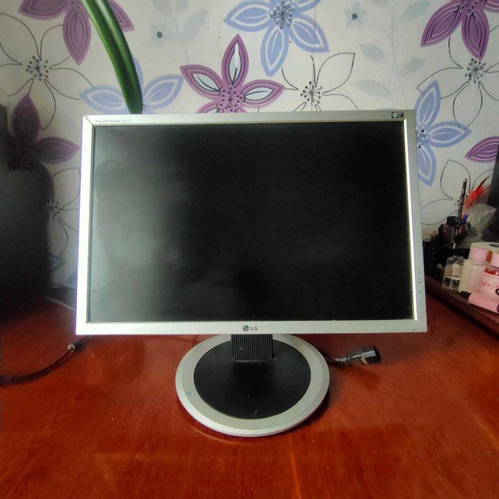 Монітор LG Flatron Wide 19