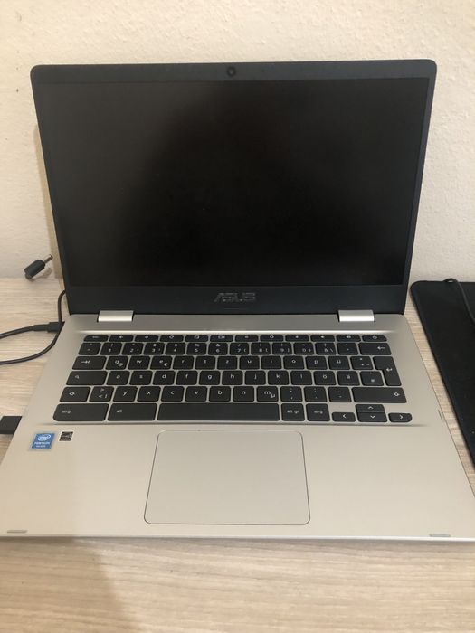 Chromebook asus C424