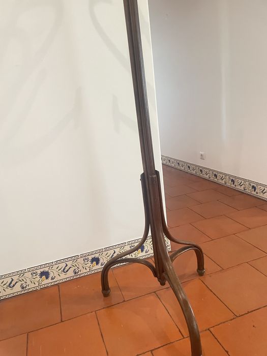 Cabide   Bemgaleiro austrico,muito antigo e m bom estado