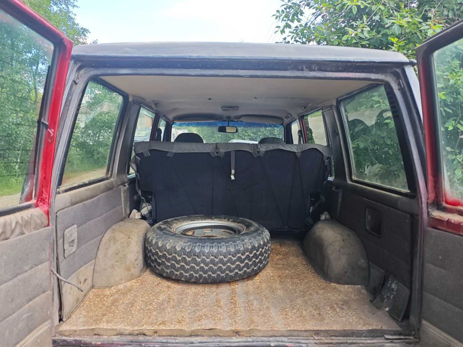 Продам авто Isuzu trooper
