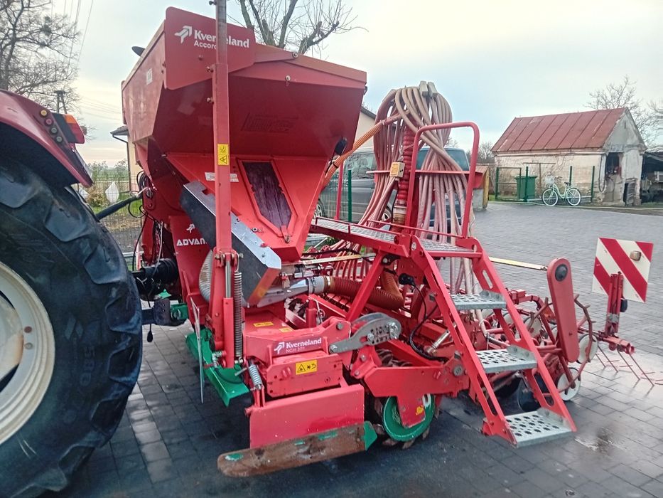 Agregat upawowo-siewny Kverneland i-drill PRO
