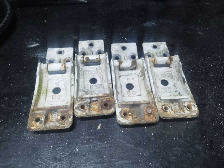 Петля задніх дверей 180° LT 35 / Sprinter