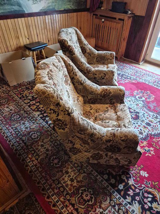 2 stylowe fotele – solidne, wygodne, klasyczny wzór