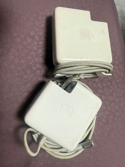 Зарядки Apple MagSafe 1,2 одним лотом