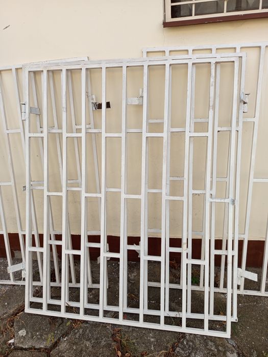 Krata stalowa na okno, okienna