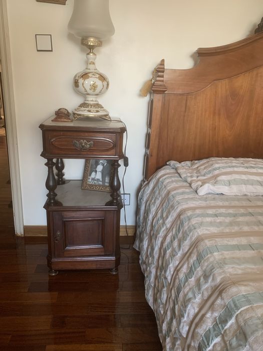 Cama romantica em vinhático e pau santo