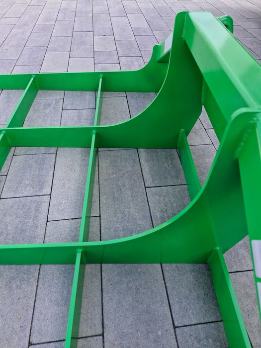 krata niwelacyjna AVANT MULTIONE niwelator równiarka terenu producent
