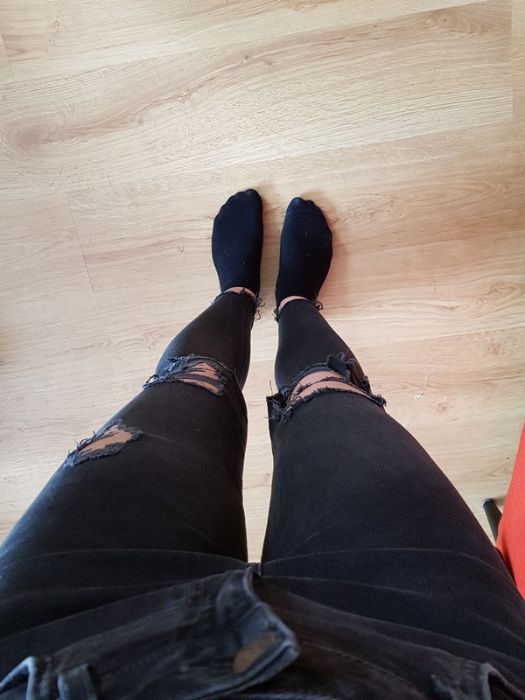 spodnie skinny z dziurami new look M