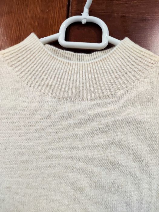 Sweter damski moda